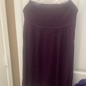 FINAL MARKDOWN Adolfo plum knit skirt medium